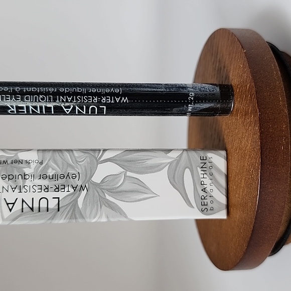 Seraphine Botanicals Luna Liner - Water-resistant Liquid Eyeliner - Picture 4 of 7